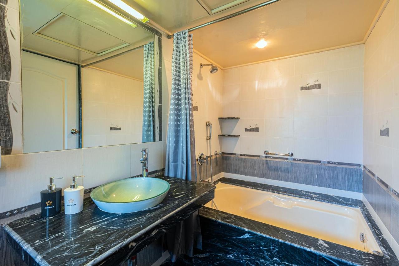 Saffronstays Grandiosa - 4 Bdr Pet-Friendly, Pool Villa Khandala Esterno foto